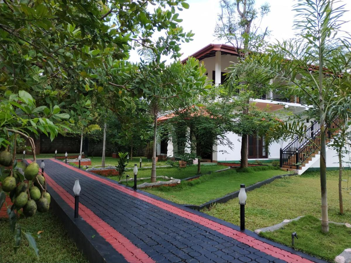 Sigiriya Cashew Palace Resort Daganapothaha Eksteriør bilde